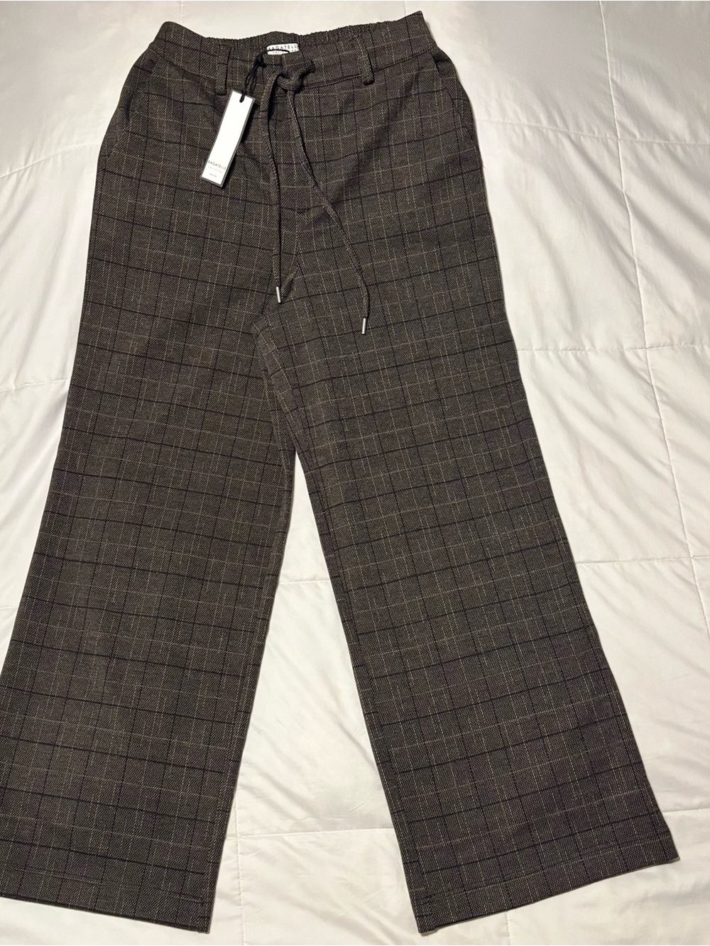 Bagatelle Collection NY Plaid Drawstring Wide-Leg Chinos in Brown